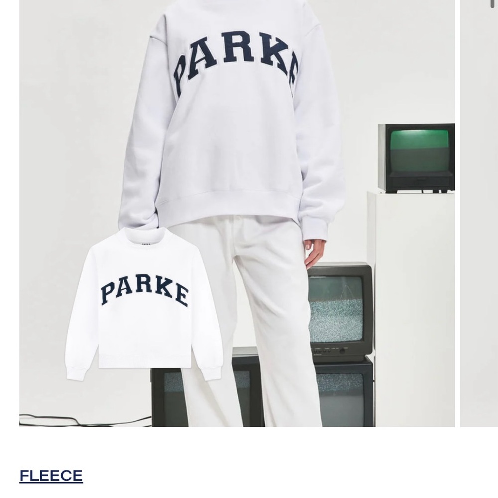 Parke Nostalgia White Fleece Sweatshirt with Navy Lettering
